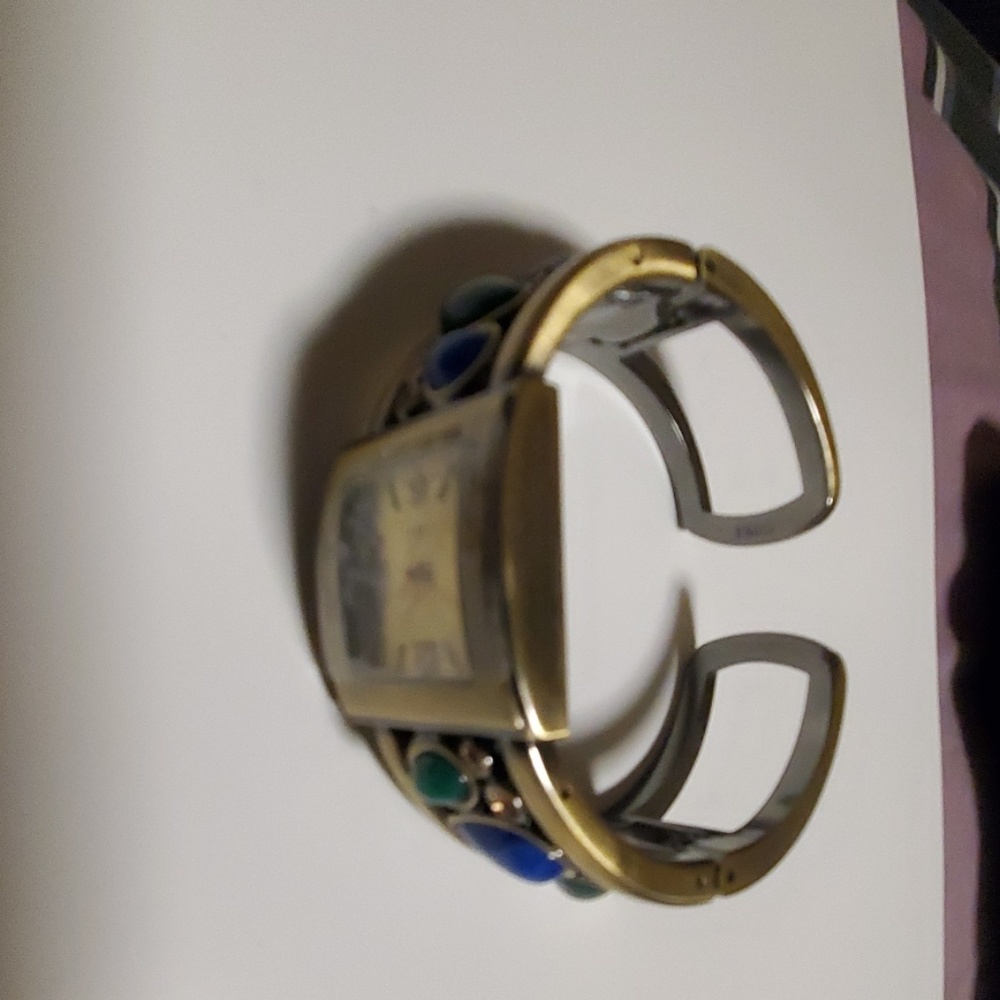 CUFF WATCH - Picture 2 of 5